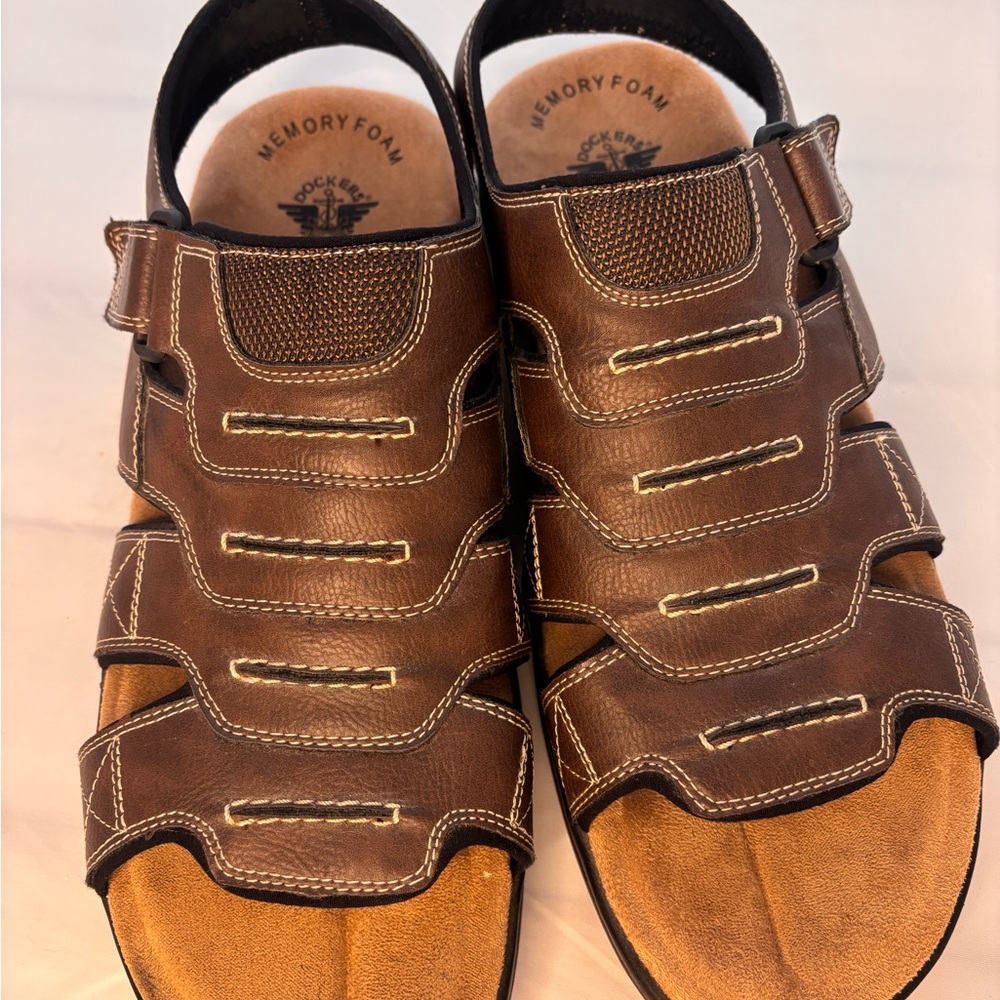 Dockers Brown Leather Fisherman-Style Memory Foam Sandals size 13
